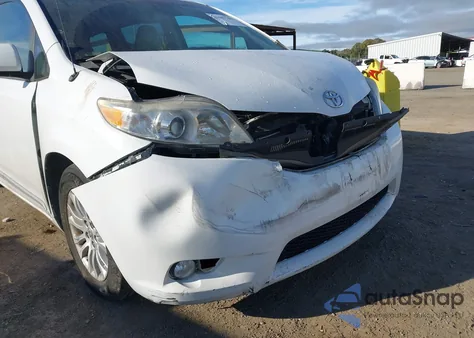 2013 Toyota Sienna Xle из США, поврежденный, VIN 5TDYK3DC8DS324853